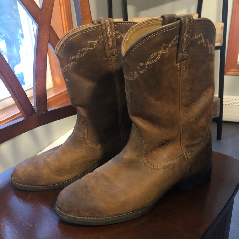Women's Ariat Leather Heritage Roper Cowboy Boots in Distressed Brown - Size 11